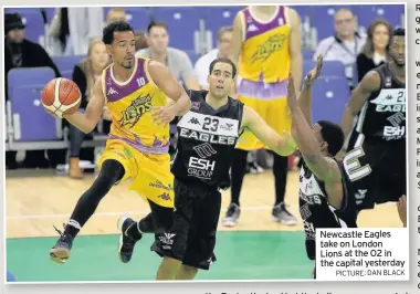  ?? PICTURE: DAN BLACK ?? Newcastle Eagles take on London Lions at the O2 in the capital yesterday