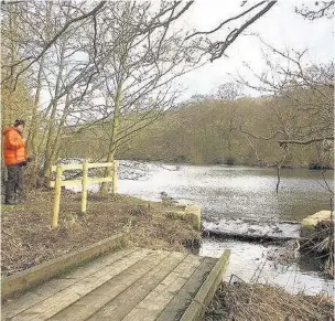  ??  ?? ●●Etherow Country Park