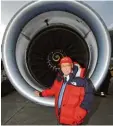  ?? Foto: Joe Klamar, afp ?? Rennstar Niki Lauda ist im Rennen um Air Berlin dabei.