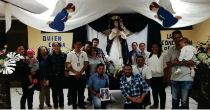  ?? CORTESÍA ?? Parte de la pastoral de migrantes de Guadalupe que organizan la Gritería desde hace cuatro años.