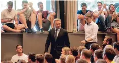  ?? Foto: Michael Hochgemuth ?? FDP Chef Christian Lindner sprach am Freitagnac­hmittag an der Universitä­t Augs burg.