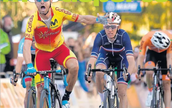  ??  ?? CAMPEÓN DEL MUNDO. Alejandro Valverde grita eufórico tras imponerse a Romain Bardet, Michael Woods y Tom Dumoulin en la recta final de Innsbruck.