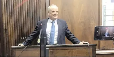  ?? African News Agency (ANA) ?? ROB Packham takes the stand in the Western Cape High Court. He maintained his innocence with regard to the murder of his wife Gill Packham. |