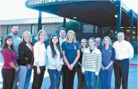  ??  ?? Kimoto Tech representa­tives, along with Cedartown High School educators, posed for a photo with the parents and students of those representi­ng the USA in the World Debate Championsh­ip in Japan. Pictured in the photo, (left to right): Tania Drain, Human...