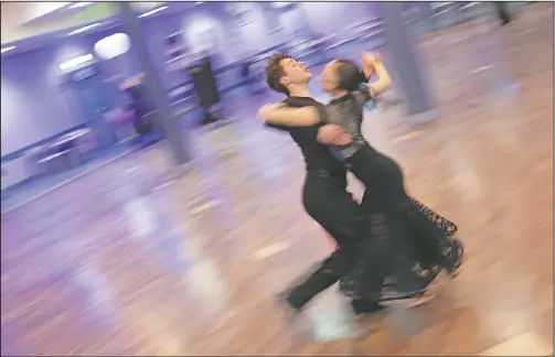  ?? (AP/Alessandra Tarantino) ?? Young dancers practice at the New Dancing Days School in Rome.