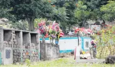  ?? FOTO: EL HERALDO ?? El cementerio Divino Piriíso cirece .e muro perimetril, li comuni contempli .otirlo .e esti obri.