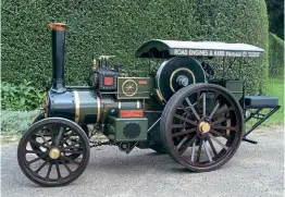  ?? ?? Chris Smith’s 4in scale Burrell road locomotive. CHRIS SMITH