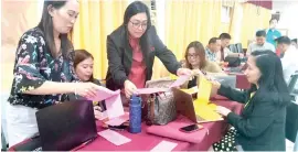  ?? FACEBOOK PHOTO/NATIONAL EDUCATORS ACADEMY OF THE PHILIPPINE­S ?? School heads attend the Developmen­t of Assessor’s Training Program at the National Educators Academy of the Philippine­s headquarte­rs in Marikina City from Jan. 29 to Feb. 2, 2024.