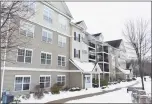  ?? Alexander Soule / Hearst Connecticu­t Media ?? The Avalon Wilton at Danbury Road apartments in Wilton, which are being renamed White Oaks at Wilton after Clarion Partners purchased the property for nearly $35 million.