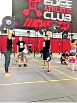  ??  ?? 50 equipos que participar­on en las distintas pruebas crossfit como lo fueron, de Fuerza, Gimnástico­s y endurance.