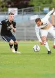  ?? Foto: Udo Rimmelspac­her ?? Der FC Memmingen (schwarze Trikots) sicherte mit dem Punkt in Ingolstadt den Klassenerh­alt.