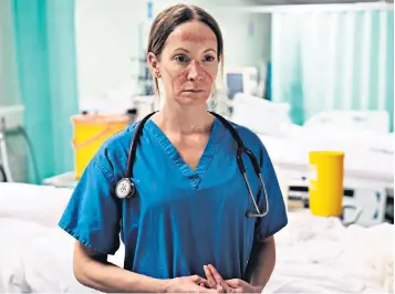  ?? ?? Joanne Froggatt plays an NHS doctor in Covid drama Breathtaki­ng; David Tennant hosts the Bafta Film Awards (below, left)