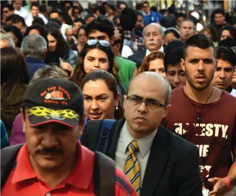  ??  ?? Mucho no significa bueno. En los últimos cinco años se generaron más de 3.3 millones de empleos en México.