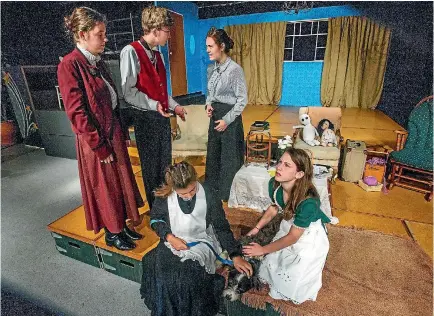  ?? PHOTO: WARWICK SMITH/FAIRFAX NZ ?? The Miracle Worker cast, from left, back: Britney Lewin, Karl Werner and Matilda Fyles. Front: Daria Rezner and Aimee Dredge.