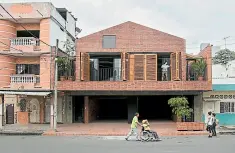  ?? Cortesía Natura futura Arquitectu­ra ?? • El proyecto La Casa que Habita, en Babahoyo está nominado en las categorías Educaciona­l y Casas.