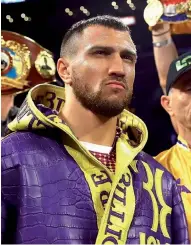  ?? Redes sociales ?? Lomachenko, de 32 años, arriesga las coronas que reconocen la Asociación, el Consejo y la Organizaci­ón Mundial de Boxeo.