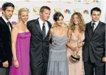  ?? MIKE BLAKE • REUTERS ?? The cast of Friends appears at the 54th annual Emmy Awards in Los Angeles September 22, 2002. From the left are, David Schwimmer, Lisa Kudrow, Matthew Perry, Courteney Cox Arquette, Jennifer Aniston and Matt Leblanc.