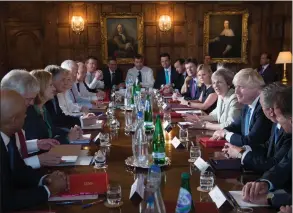  ??  ?? Theresa May held a cabinet meeting at Chequers