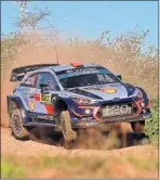  ??  ?? Dani Sordo con el Hyundai.