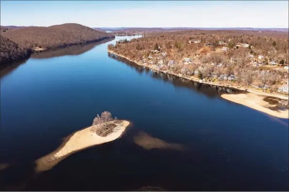  ?? Patrick Sikes / For Hearst Connecticu­t Media ?? After a year of the pandemic, municipali­ties and businesses on Candlewood Lake expect a busier-than-average summer.