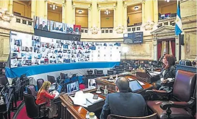  ?? FEDERICO LÓPEZ CLARO / ARCHIVO ?? INGRESO POR EL SENADO. El proyecto será tratado primero en la Cámara Alta, donde el kirchneris­mo tiene amplia mayoría.