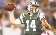  ?? Adam Hunger / Associated Press ?? Jets quarterbac­k Sam Darnold throws a pass during the first half of a preseason game against the Falcons in East Rutherford, N.J.