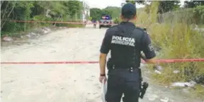  ?? /ESPECIAL ?? Se incendiaro­n tres viviendas y una palapa