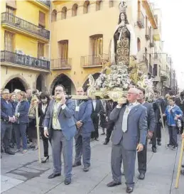  ?? MEDITERRÁN­EO ?? La imagen de la Virgen desfila en la Procesión del Encuentro de Vila-real.