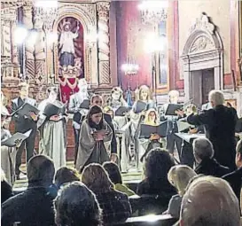  ??  ?? Histórico. El Coro de Cámara rindió un gran tributo a Oliverio Girondo.