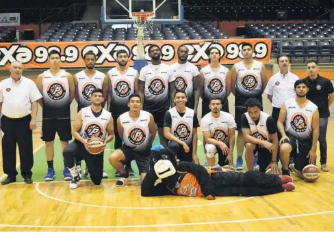  ?? ARMANDO TALAVERA ?? &gt; Pioneros de Los Mochis debuta hoy en el circuito de baloncesto de la Costa del Pacífico.