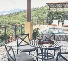  ?? ?? Many of the casitas at Hacienda AltaGracia have a beautiful, panoramic terrace.