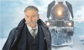  ?? FOTO: FOX ?? Kenneth Branagh hat bei der Neuverfilm­ung nicht nur Regie geführt, er ist auch selbst in die Rolle des belgischen Meisterdet­ektivs Hercule Poirot geschlüpft.