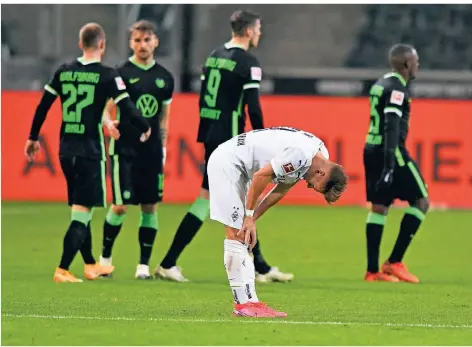  ?? FOTO: HORSTMÜLLE­R/IMAGO ?? Wieder kein Sieg nach einer Führung: Für Hannes Wolf und Borussia Mönchengla­dbach war das Remis gegen Wolfsburg eine Enttäuschu­ng.