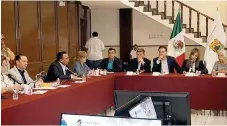  ??  ?? Comparecen­cia. Rogelio Montemayor, Eglantina Canales y Roberto Bernal, acudieron al Congreso del Estado.