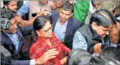  ??  ?? Rajasthan's outgoing CM Vasundhara Raje arrives at BJP office during the declaratio­n of election result in Jaipur on Tuesday