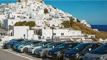  ?? ?? Aus Astypalea soll in Kooperatio­n der griechisch­en Regierung mit VW ein Modell für klimaneutr­ale Mobilität werden.