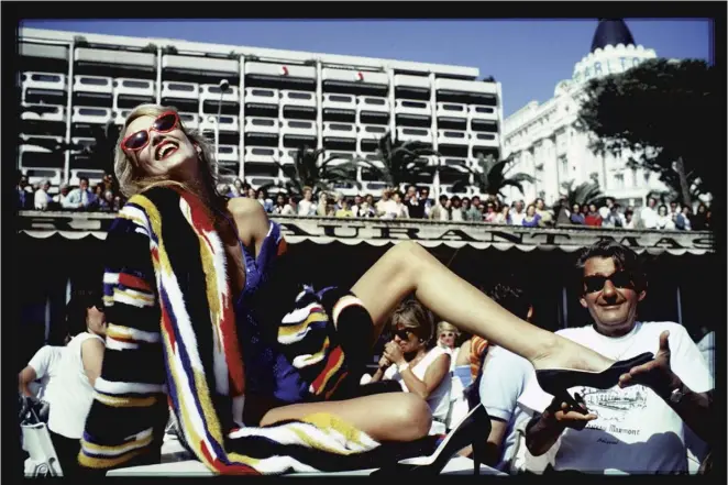  ??  ?? Jerry Hall and Helmut Newton, Cannes, 1983, above; Damon Albarn, 2007, below left; Jack Nicholson, 1978, below right; Mick Jagger, 1964, opposite top; Rio Club, East London, 1968, opposite bottom