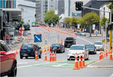  ?? Photo / Sylvie Whinray ?? Roadworks on Victoria St.