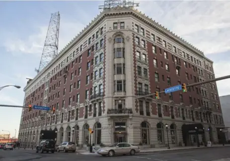  ?? PAWEL DWULIT FILE PHOTOS FOR THE TORONTO STAR ?? The renovated Hotel @ The Lafayette stands proud in downtown Buffalo with 57 rooms, each uniquely decorated with a Buffalo motif.