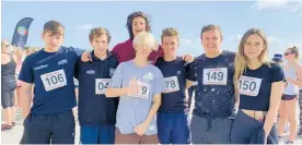  ?? Photo / Julie Paton ?? Ready to run at Bream Bay College’s Tide’s Out fun run and walk last Sunday are Cameron Mooney (left), Connor Hall, Joseph Brady, Tommy Ryan, Josh Lansdown, Scott Crawley and Annabelle Toms.