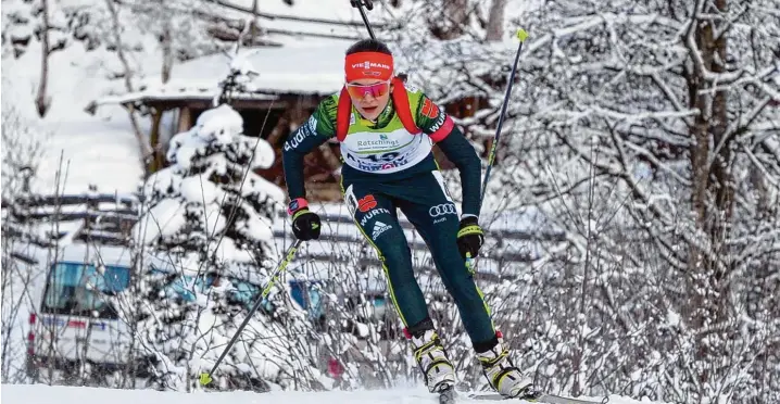  ?? Foto: Harald Deubert ?? Marina Sauter aus Bächingen zählt zu den besten deutschen Biathletin­nen im Junioren Alter – und könnte vielleicht selbst einmal bei Olympische­n Winterspie­len an den Start gehen.