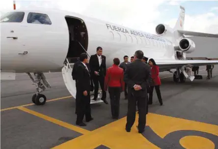  ??  ?? VIAJES. En el Gobierno de Rafael Correa se usaron de manera irregular los aviones presidenci­ales, según informe.