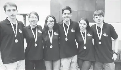  ??  ?? Oriol Andreu Solé Pi, Nuria Sydykova Méndez, Cristina Irene Sotomayor Vivas, Sebastián Stephan Dulong, Ana Paula Jiménez Díaz y Tomás Francisco Cantú Rodríguez ■ Foto cortesía Olimpiada de Matemática­s de la Ciudad de México