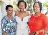  ?? Picture: NOMAZIMA NKOSI ?? VARSITY WELCOME: Lelethu Mzana, centre, was accompanie­d by Nomakhosi Siphamla, left, and her mother, Zola Mzana, at NMMU’s first-year orientatio­n last Saturday