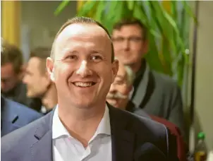  ?? Foto: Bodo Schackow, dpa ?? Christian Herrgott, Kandidat der CDU für die Landratswa­hl im Saale-OrlaKreis, hat sich in der Stichwahl durchgeset­zt.