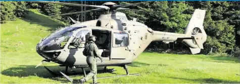  ??  ?? Der Helikopter, der Bundesrat Schneider-Ammann vom Swiss Economic Forum abholen sollte, musste auf einen anderen Landeplatz ausweichen.