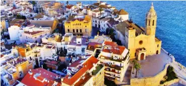  ??  ?? STUNNING: Sitges is home to many envy-inducing fabulous and ornate mansions and hotels