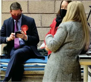  ??  ?? Gloom for Labour at the Parliament­ary by-election in Hartlepool.