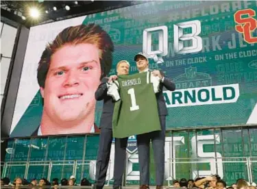  ?? AP ?? If the Giants want to move up to draft a quarterbac­k, they can use the exact formula the Jets did when they traded up to land Sam Darnold in 2018.