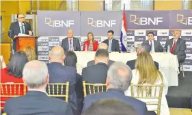  ??  ?? Carlos María Florentín dijo que impulsará el sector productivo, durante el acto de asunción a la titularida­d del BNF.
